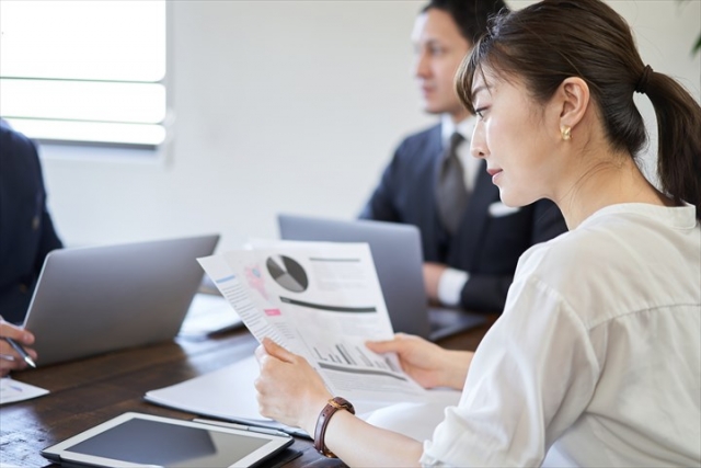 安定企業を支える要！人事制度・法務・リスク管理を統括する管理部門の中核メンバー