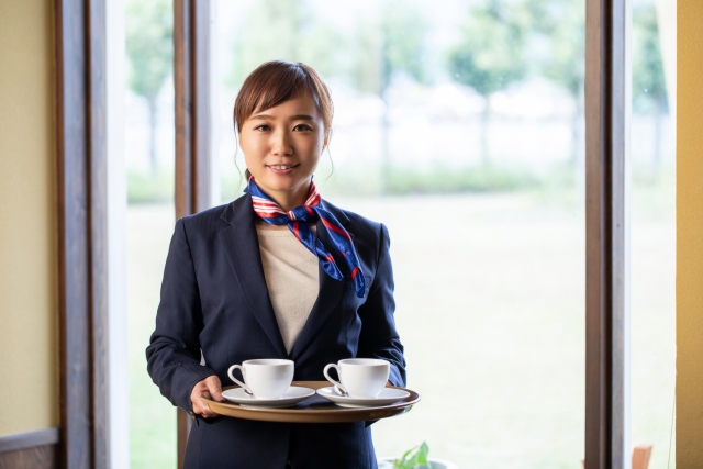 カーディーラーでのフロント受付